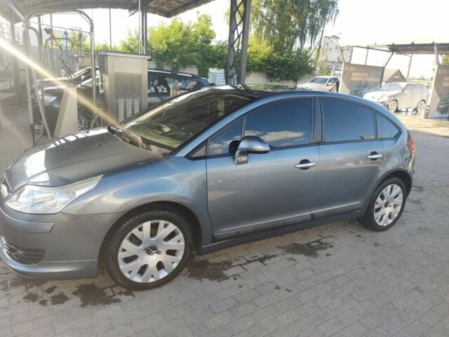 Ситроен С4, объемом двигателя 1.6 л и пробегом 315 тыс. км за 4500 $, фото 1 на Automoto.ua