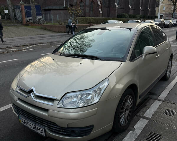 Жовтий Сітроен С4, об'ємом двигуна 1.6 л та пробігом 210 тис. км за 4000 $, фото 1 на Automoto.ua