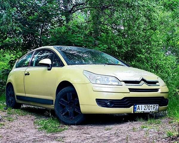 Желтый Ситроен С4, объемом двигателя 1.6 л и пробегом 237 тыс. км за 3700 $, фото 1 на Automoto.ua