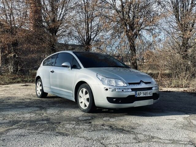 Серый Ситроен С4, объемом двигателя 1.6 л и пробегом 230 тыс. км за 2000 $, фото 1 на Automoto.ua