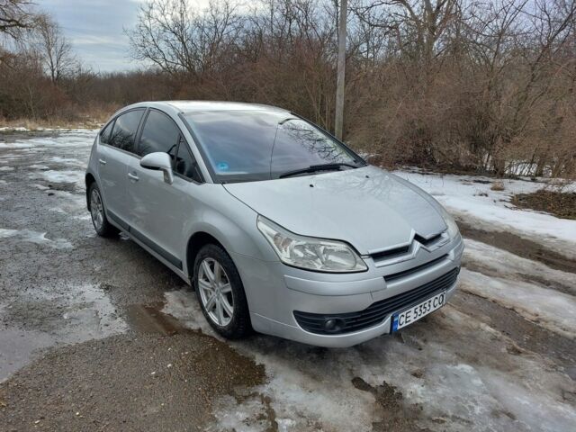 Серый Ситроен С4, объемом двигателя 1.6 л и пробегом 247 тыс. км за 4350 $, фото 1 на Automoto.ua