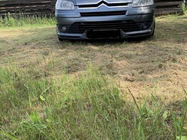 Серый Ситроен С4, объемом двигателя 2 л и пробегом 290 тыс. км за 4500 $, фото 1 на Automoto.ua