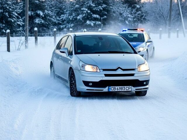 Серый Ситроен С4, объемом двигателя 1.6 л и пробегом 254 тыс. км за 4000 $, фото 1 на Automoto.ua