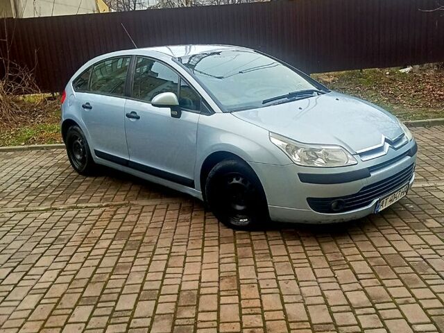 Серый Ситроен С4, объемом двигателя 1.4 л и пробегом 24000 тыс. км за 3800 $, фото 1 на Automoto.ua