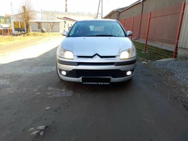 Серый Ситроен С4, объемом двигателя 1.59 л и пробегом 243 тыс. км за 4600 $, фото 1 на Automoto.ua