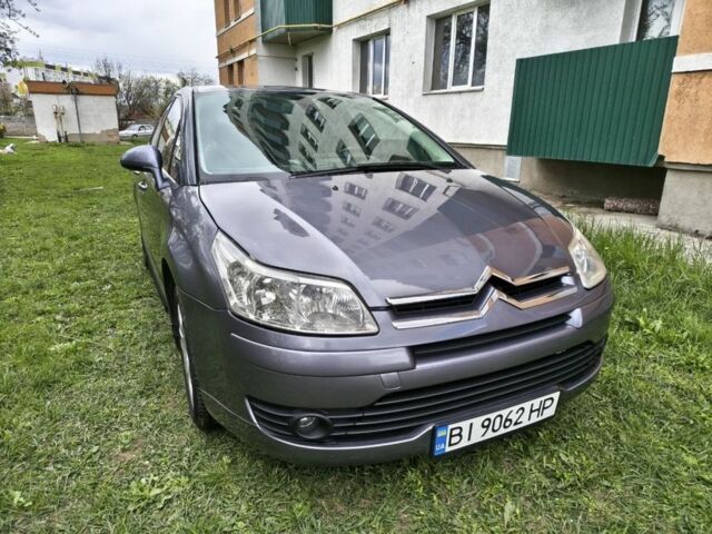 Серый Ситроен С4, объемом двигателя 1.6 л и пробегом 215 тыс. км за 4100 $, фото 1 на Automoto.ua