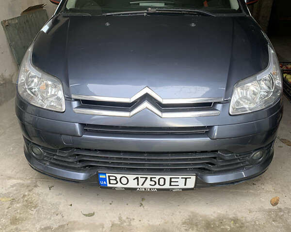 Серый Ситроен С4, объемом двигателя 1.59 л и пробегом 340 тыс. км за 3700 $, фото 1 на Automoto.ua