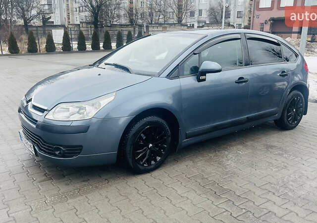 Серый Ситроен С4, объемом двигателя 1.6 л и пробегом 230 тыс. км за 5000 $, фото 1 на Automoto.ua