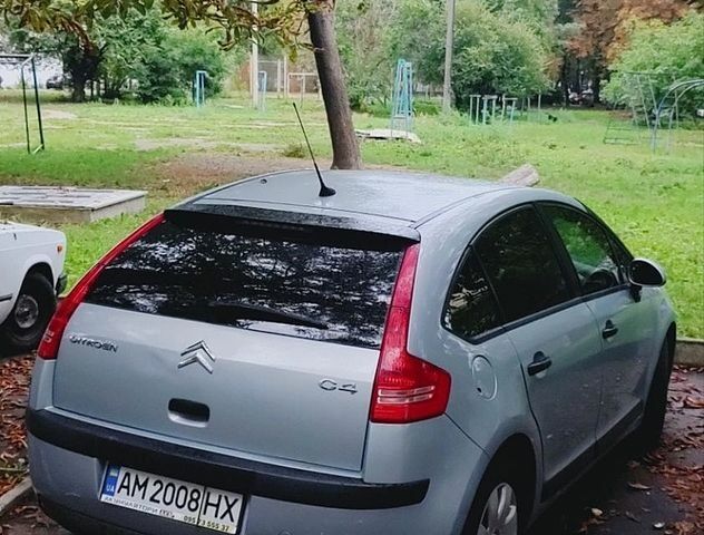 Сірий Сітроен С4, об'ємом двигуна 1.36 л та пробігом 380 тис. км за 2850 $, фото 1 на Automoto.ua