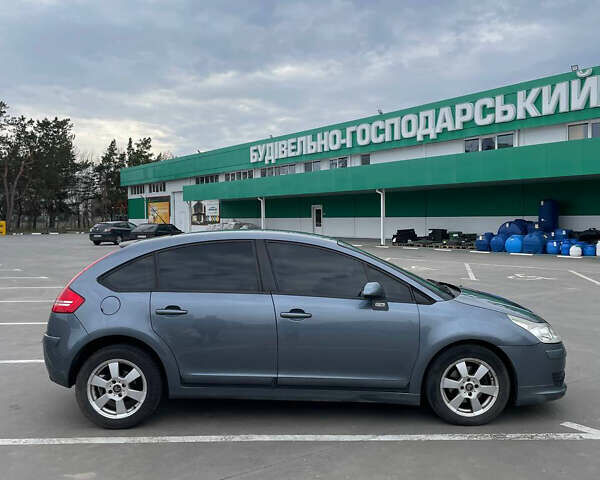Серый Ситроен С4, объемом двигателя 1.56 л и пробегом 255 тыс. км за 5300 $, фото 1 на Automoto.ua