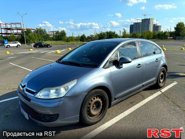 Серый Ситроен С4, объемом двигателя 1.6 л и пробегом 211 тыс. км за 4400 $, фото 1 на Automoto.ua