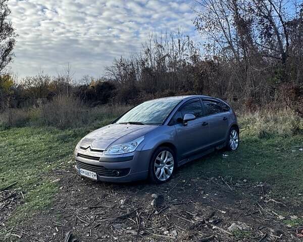 Серый Ситроен С4, объемом двигателя 1.6 л и пробегом 337 тыс. км за 3300 $, фото 1 на Automoto.ua