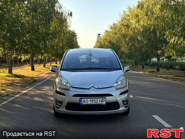 Серый Ситроен С4, объемом двигателя 1.6 л и пробегом 315 тыс. км за 3999 $, фото 1 на Automoto.ua
