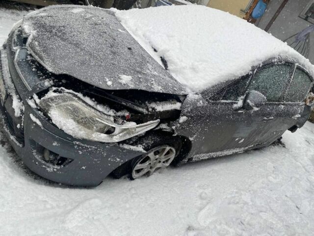 Серый Ситроен С4, объемом двигателя 1.6 л и пробегом 330 тыс. км за 2370 $, фото 1 на Automoto.ua