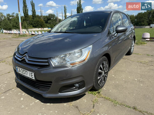 Серый Ситроен С4, объемом двигателя 1.6 л и пробегом 209 тыс. км за 6500 $, фото 1 на Automoto.ua