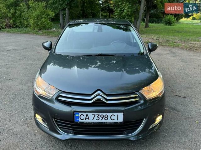 Серый Ситроен С4, объемом двигателя 1.56 л и пробегом 280 тыс. км за 7300 $, фото 1 на Automoto.ua