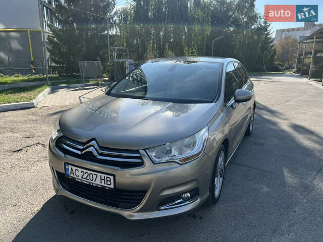Серый Ситроен С4, объемом двигателя 1.56 л и пробегом 233 тыс. км за 8500 $, фото 1 на Automoto.ua
