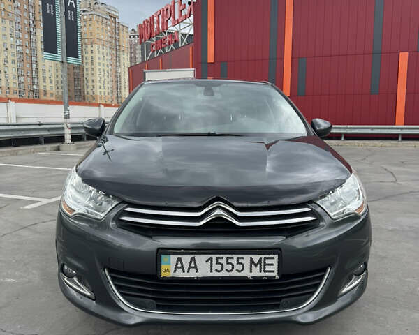 Серый Ситроен С4, объемом двигателя 1.6 л и пробегом 124 тыс. км за 8700 $, фото 1 на Automoto.ua