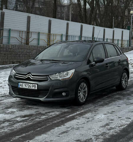 Серый Ситроен С4, объемом двигателя 1.56 л и пробегом 251 тыс. км за 6200 $, фото 1 на Automoto.ua