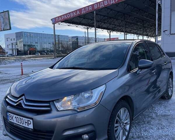 Серый Ситроен С4, объемом двигателя 1.56 л и пробегом 214 тыс. км за 7300 $, фото 1 на Automoto.ua