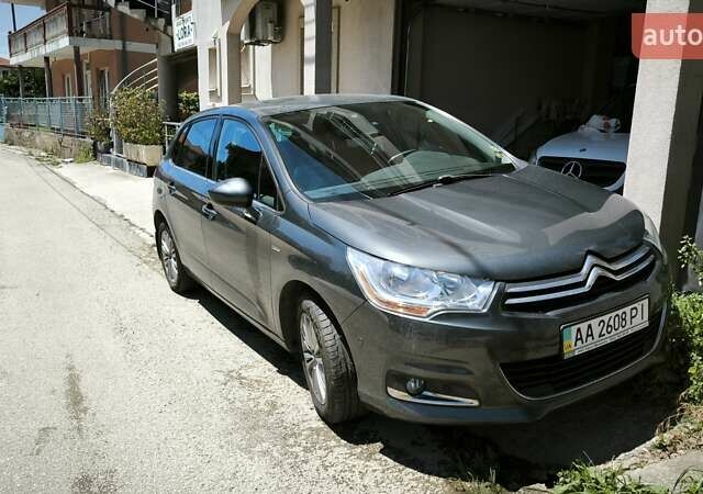 Ситроен С4 2013 в Киеве на Automoto.ua Серый Ситроен С4, объемом двигателя 1.6 л и пробегом 108 тыс. км за 10900 $, фото 1 на Automoto.ua
