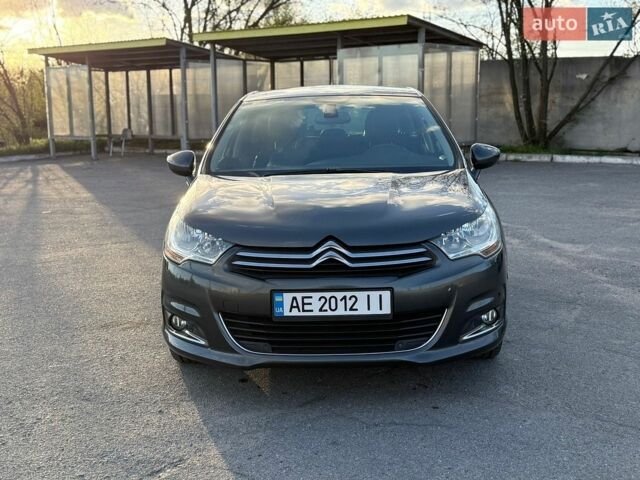 Серый Ситроен С4, объемом двигателя 1.6 л и пробегом 139 тыс. км за 8000 $, фото 1 на Automoto.ua