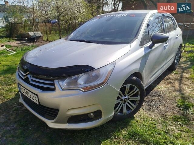 Серый Ситроен С4, объемом двигателя 1.6 л и пробегом 225 тыс. км за 7500 $, фото 1 на Automoto.ua