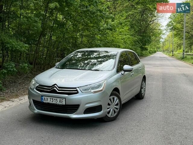 Серый Ситроен С4, объемом двигателя 1.56 л и пробегом 240 тыс. км за 4700 $, фото 1 на Automoto.ua