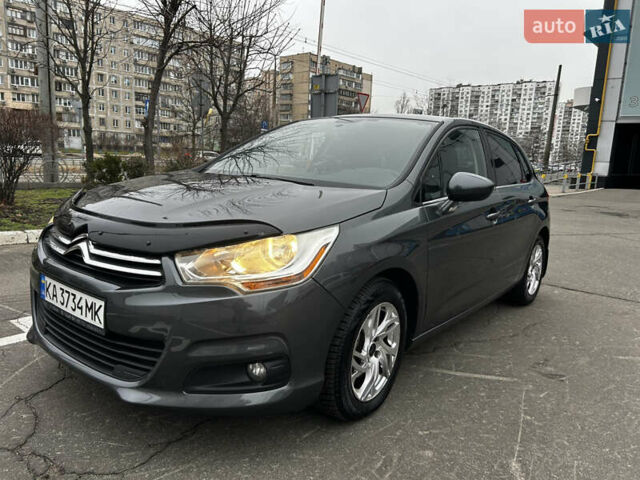 Серый Ситроен С4, объемом двигателя 1.6 л и пробегом 209 тыс. км за 8600 $, фото 1 на Automoto.ua