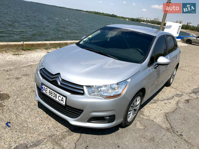 Серый Ситроен С4, объемом двигателя 1.56 л и пробегом 240 тыс. км за 6500 $, фото 1 на Automoto.ua