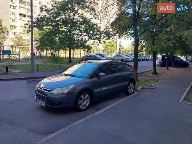 Серый Ситроен С4, объемом двигателя 1.59 л и пробегом 235 тыс. км за 4550 $, фото 1 на Automoto.ua