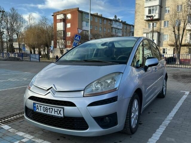 Серый Ситроен С4, объемом двигателя 1.56 л и пробегом 295 тыс. км за 4500 $, фото 1 на Automoto.ua