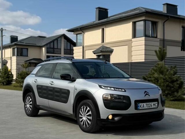 Серый Ситроен С4, объемом двигателя 1.6 л и пробегом 250 тыс. км за 7500 $, фото 1 на Automoto.ua