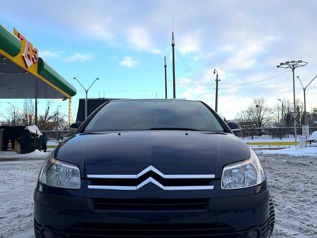 Синий Ситроен С4, объемом двигателя 1.6 л и пробегом 130 тыс. км за 4000 $, фото 1 на Automoto.ua