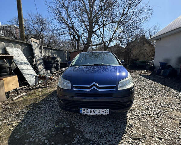 Синий Ситроен С4, объемом двигателя 1.59 л и пробегом 300 тыс. км за 3600 $, фото 1 на Automoto.ua