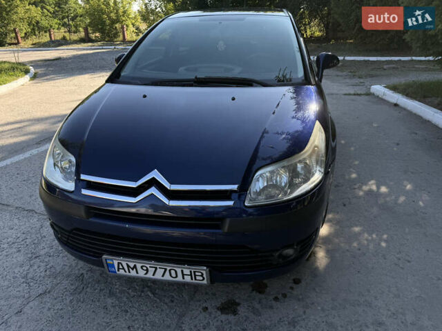 Синий Ситроен С4, объемом двигателя 1.56 л и пробегом 255 тыс. км за 4600 $, фото 1 на Automoto.ua