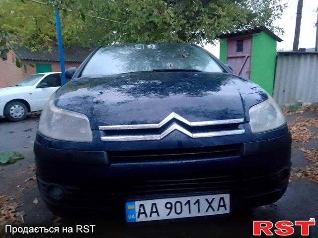 Синий Ситроен С4, объемом двигателя 1.6 л и пробегом 200 тыс. км за 3800 $, фото 1 на Automoto.ua