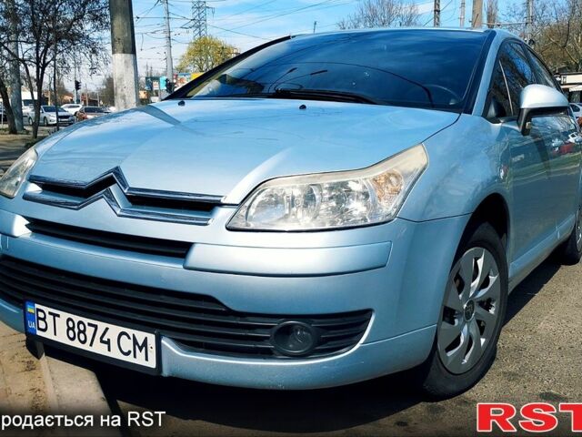 Синий Ситроен С4, объемом двигателя 1.6 л и пробегом 306 тыс. км за 4500 $, фото 1 на Automoto.ua