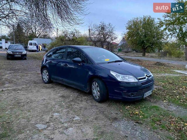 Синий Ситроен С4, объемом двигателя 1.6 л и пробегом 241 тыс. км за 4150 $, фото 1 на Automoto.ua