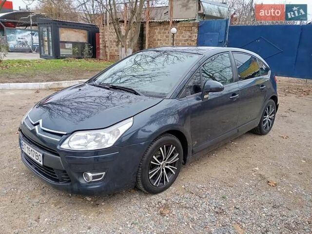 Синий Ситроен С4, объемом двигателя 1.59 л и пробегом 132 тыс. км за 4500 $, фото 1 на Automoto.ua