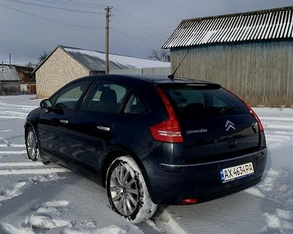 Синий Ситроен С4, объемом двигателя 1.6 л и пробегом 236 тыс. км за 4000 $, фото 1 на Automoto.ua