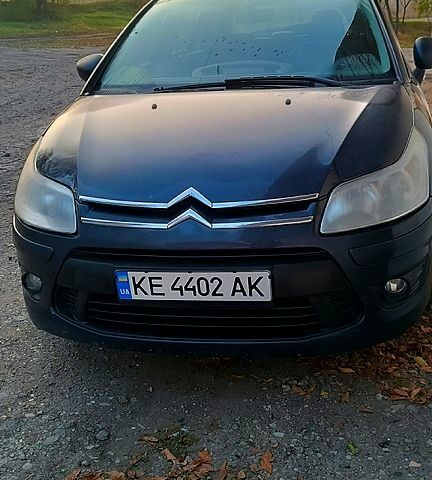 Синий Ситроен С4, объемом двигателя 1.6 л и пробегом 258 тыс. км за 6000 $, фото 1 на Automoto.ua