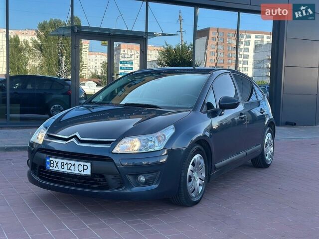 Синий Ситроен С4, объемом двигателя 1.59 л и пробегом 275 тыс. км за 4450 $, фото 1 на Automoto.ua