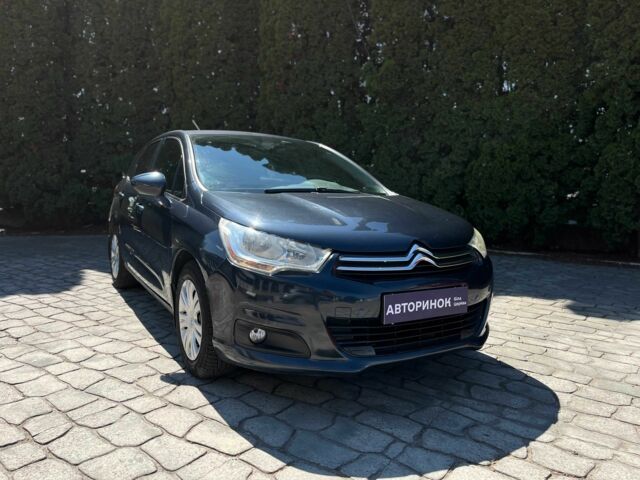 Синий Ситроен С4, объемом двигателя 1.6 л и пробегом 114 тыс. км за 7000 $, фото 1 на Automoto.ua