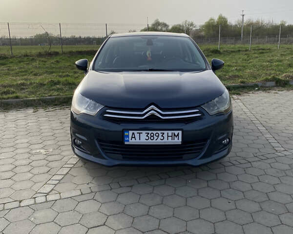 Синий Ситроен С4, объемом двигателя 1.56 л и пробегом 209 тыс. км за 8000 $, фото 1 на Automoto.ua