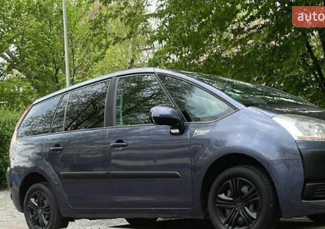 Синий Ситроен С4, объемом двигателя 1.6 л и пробегом 270 тыс. км за 5300 $, фото 1 на Automoto.ua