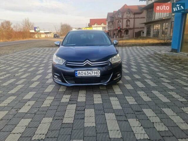 Синий Ситроен С4, объемом двигателя 1.59 л и пробегом 300 тыс. км за 6000 $, фото 1 на Automoto.ua