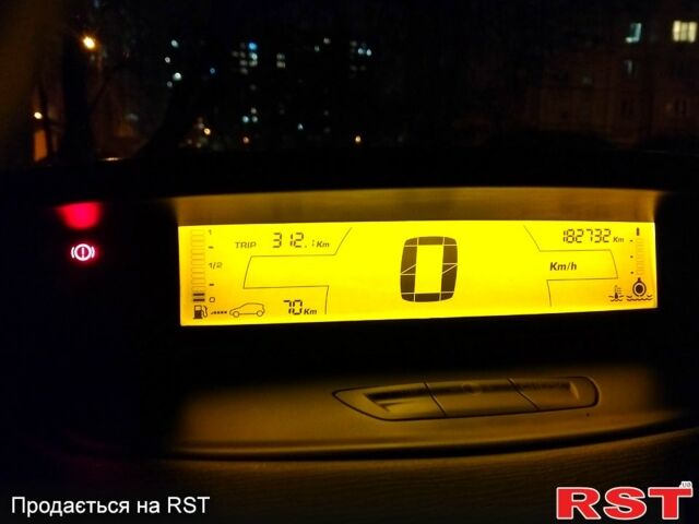 Зеленый Ситроен С4, объемом двигателя 1.6 л и пробегом 182 тыс. км за 4200 $, фото 1 на Automoto.ua