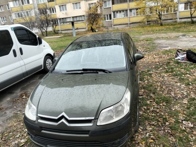 Зеленый Ситроен С4, объемом двигателя 1.6 л и пробегом 182 тыс. км за 3700 $, фото 1 на Automoto.ua