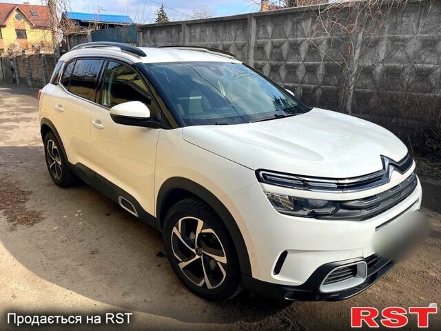 Білий Сітроен C5 Aircross, об'ємом двигуна 15 л та пробігом 100 тис. км за 21500 $, фото 1 на Automoto.ua